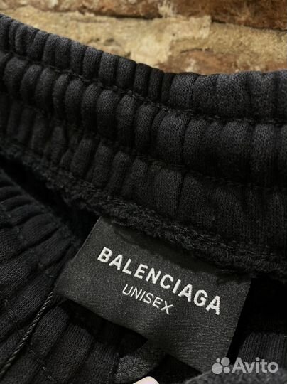 Штаны трубы Balenciaga