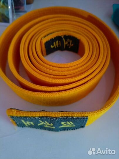 Продам пояс от кимоно, жёлтый, с нашивками