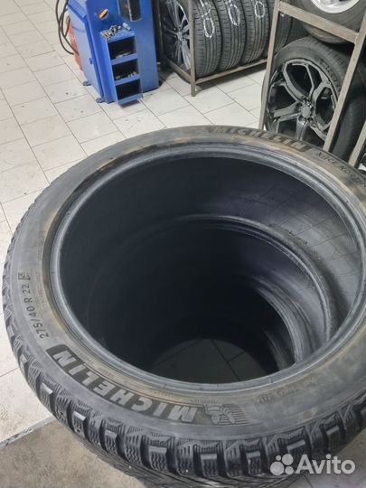 Michelin X-Ice North 4 SUV 275/40 R22 108