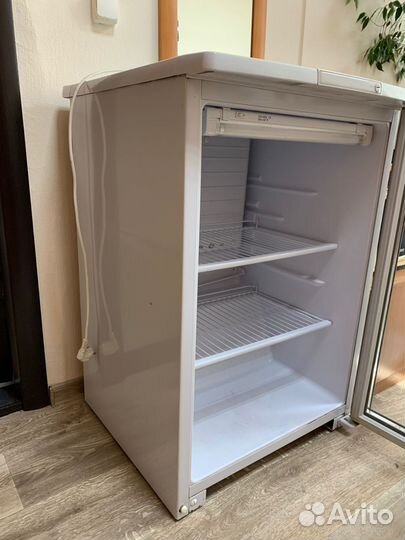 Холодильник витрина бу