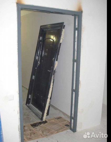 Установка межкомнатных дверей