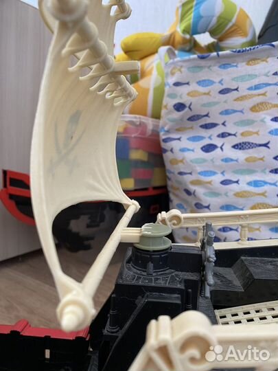 Пиратский корабль