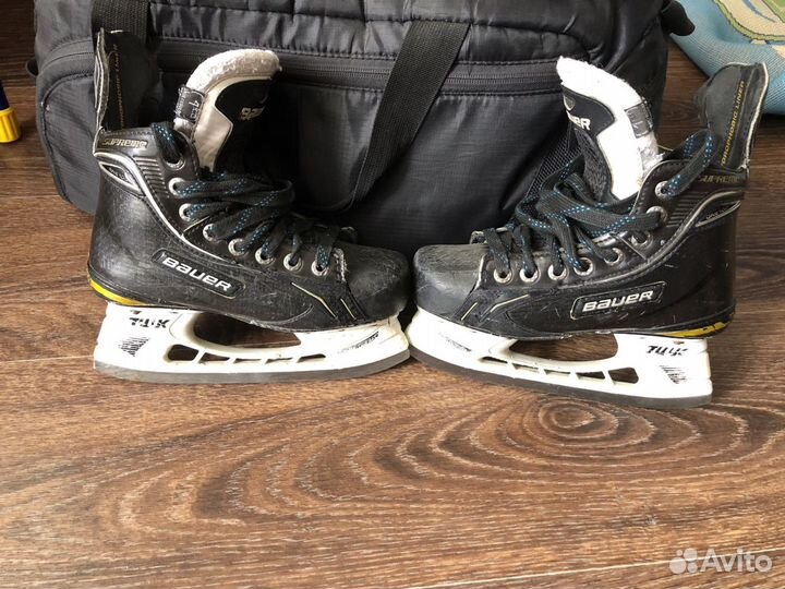 Хоккейные коньки bauer