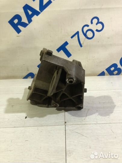 Кронштейн генератора LADA granta 1.6 мт седан