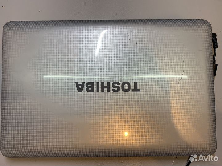 Toshiba Intel Core i3/6 GGB Ram/256 GGB SSD