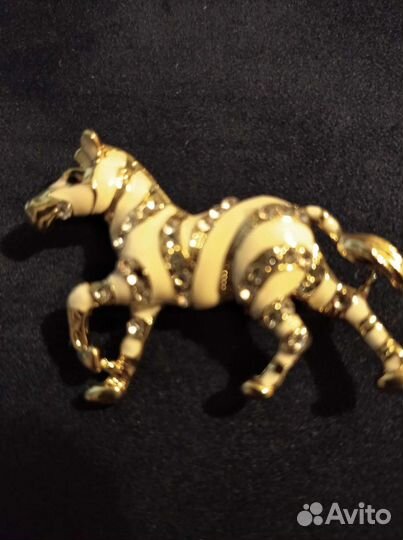 Брошь Зебра