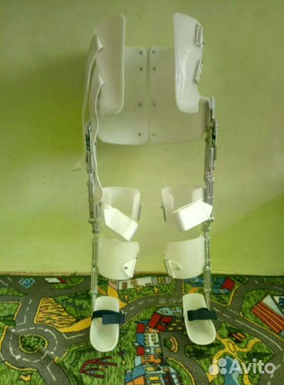 Ортез на туловище и ноги