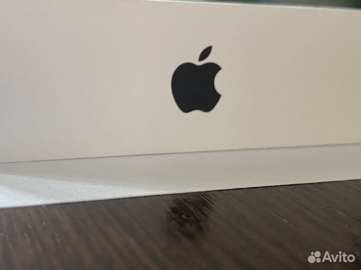 Коробка от iPhone 11