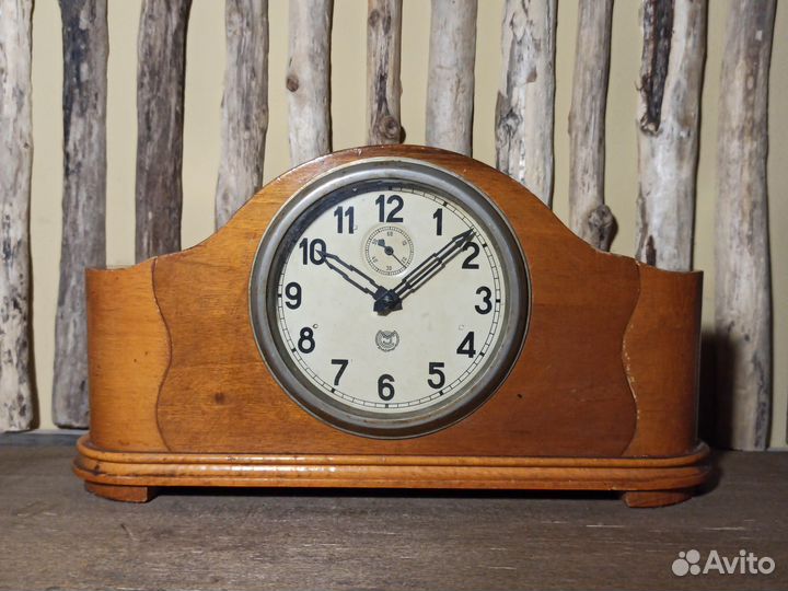 Часы « Владимир» настольные 1954 год рабочие