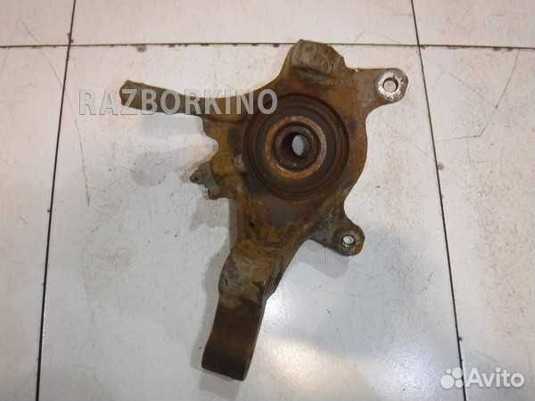 Кулак передний правый Рено