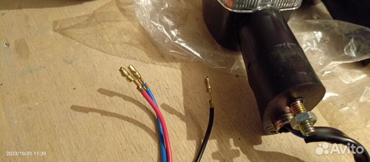 Поворотники белые для мотоцикла (3провода)