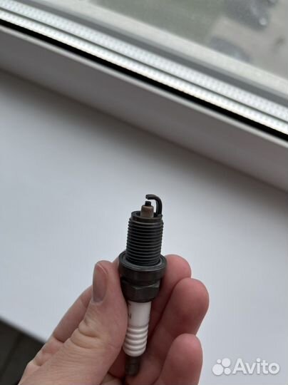 Новые Свечи зажигания NGK-R zfr5f-11