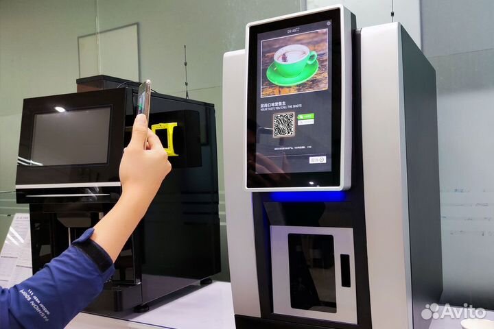 Профессиональная кофемашина для кафе