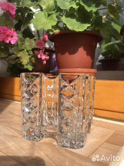 Ваза хрустальная