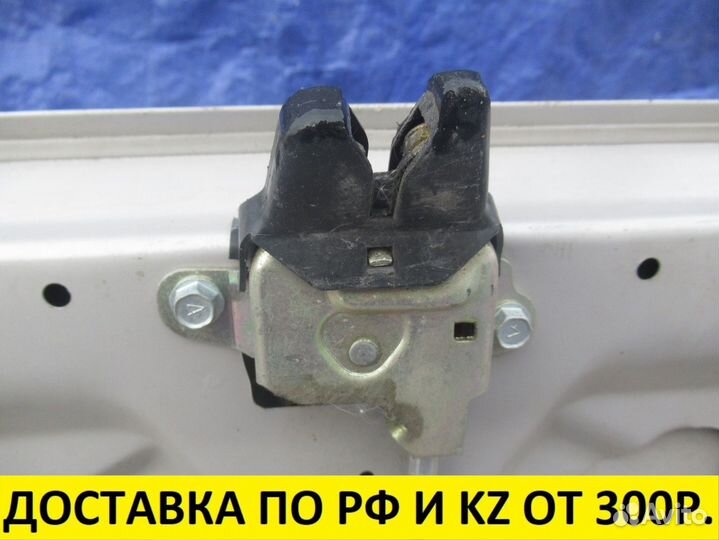 Крышка багажника Toyota Corolla 644011A640