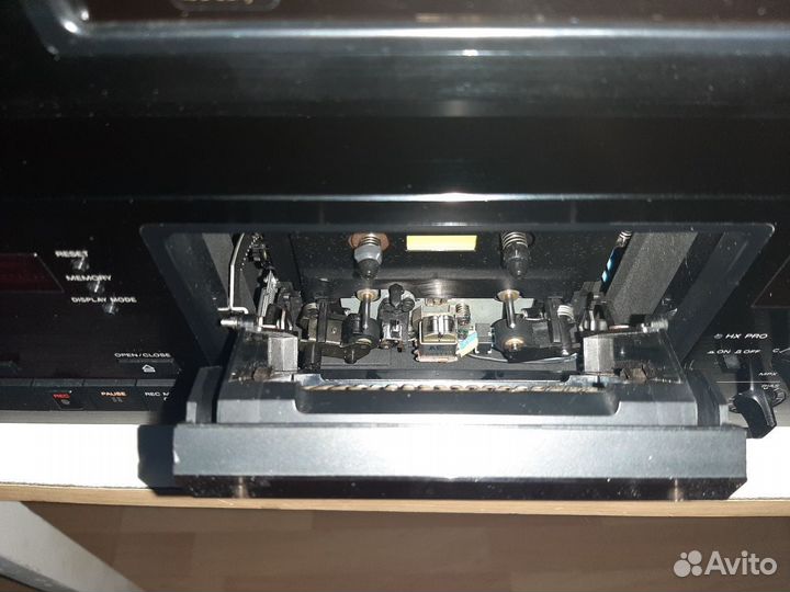 Кассетная дека Sony TCK 555 ESG с пультом ду. топ