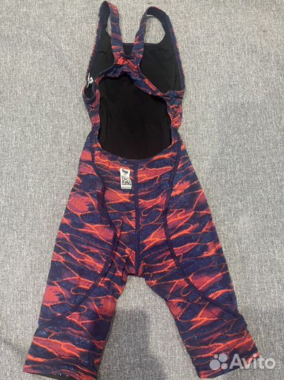 Гидрокостюм для плавания arena