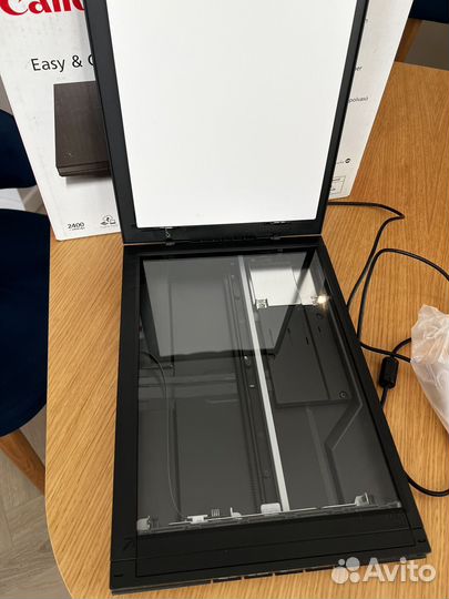 Сканер Canon CanoScan 300 lide