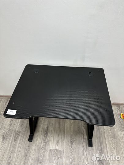 Компьютерный стол игровой