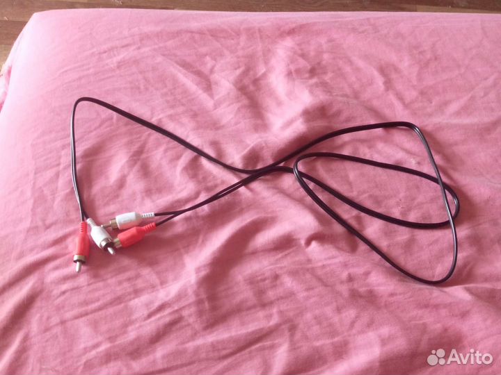 Аудио-видео тюльпан