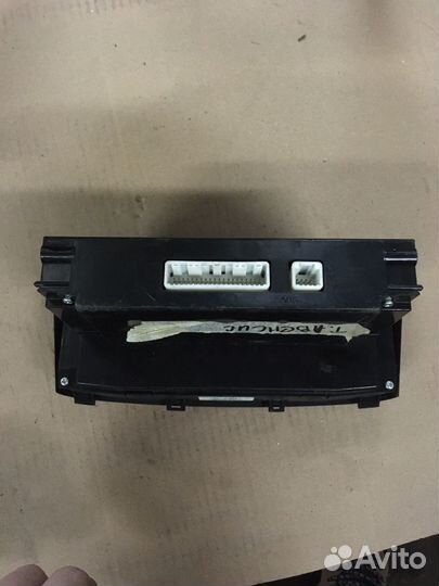 Toyota avensis Переключатель