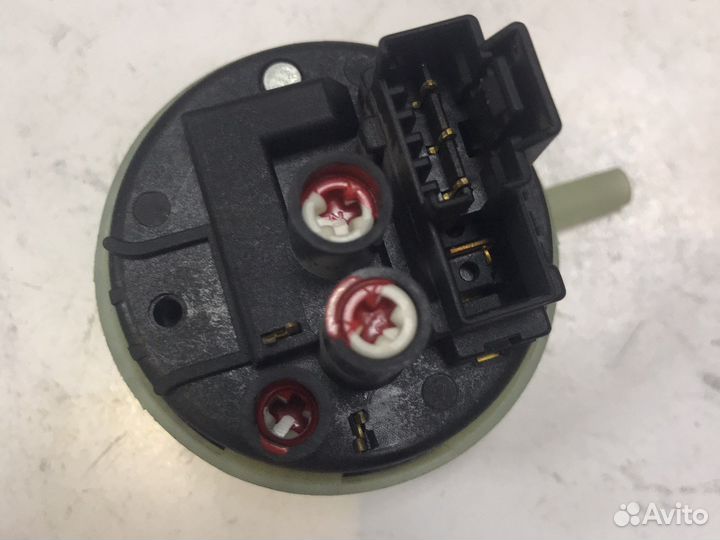 Прессостат стиральной машины Indesit 16002315000