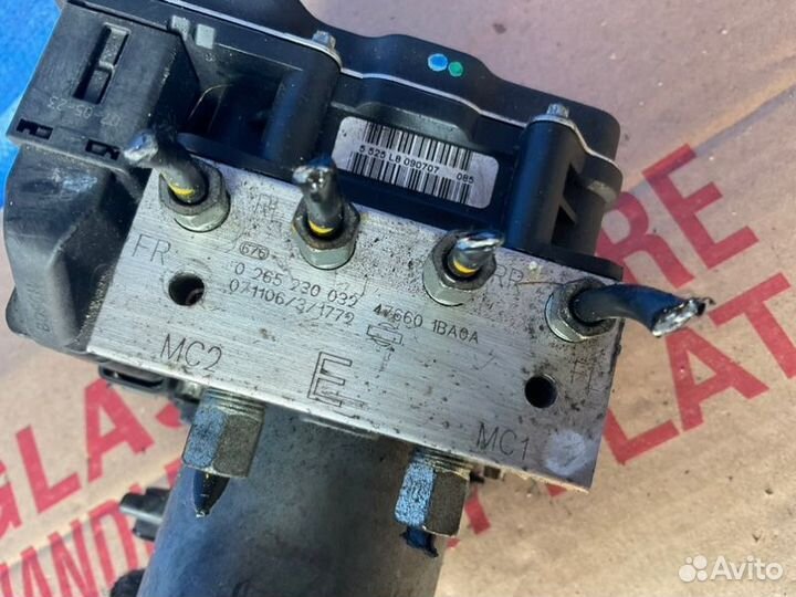 Блок abs Infiniti Ex35 J50 3 2008