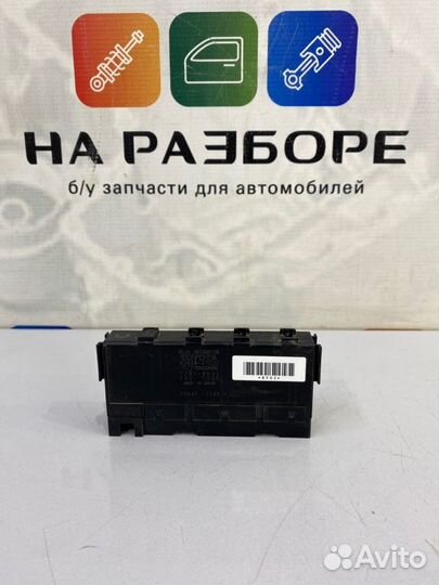Блок предохранителей Toyota Avensis T270 1ZR-FAE