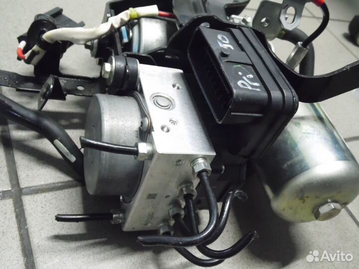 Блок абс ABS в сборе Тойота Приус 50