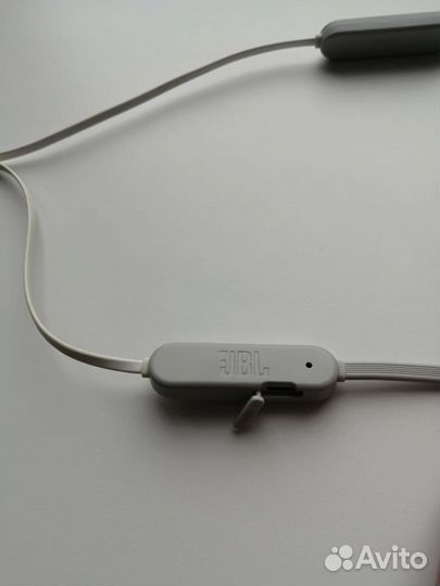 Беспроводные наушники JBL tune 205BT