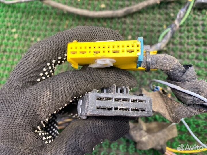 Проводка (коса) салона Renault Logan 1 K7J 2006