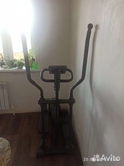 Эллиптический тренажер torneo