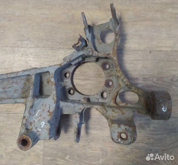 Продольный рычаг задней подвески Subaru Legacy В13