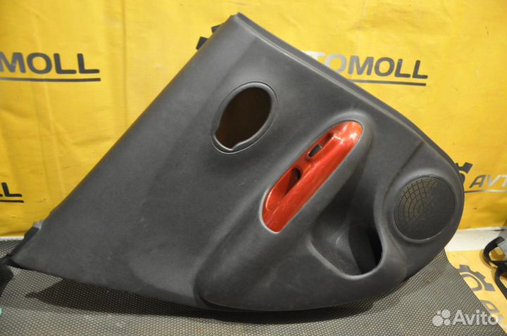 Обшивка двери задняя левая nissan juke YF15