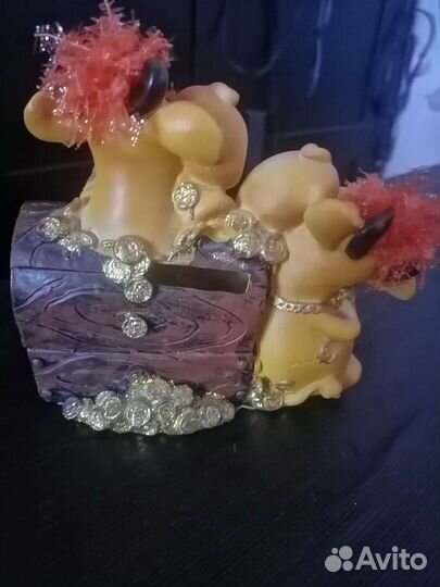 Шкатулки и сувениры