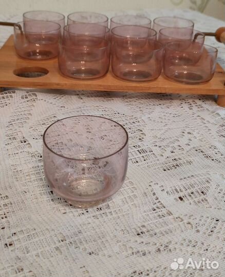 Стопки 12 шт. из марганц-го стекла СССР на подносе