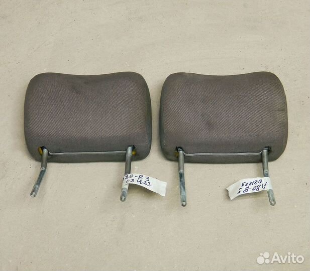 Подголовник передний Audi 80 B3