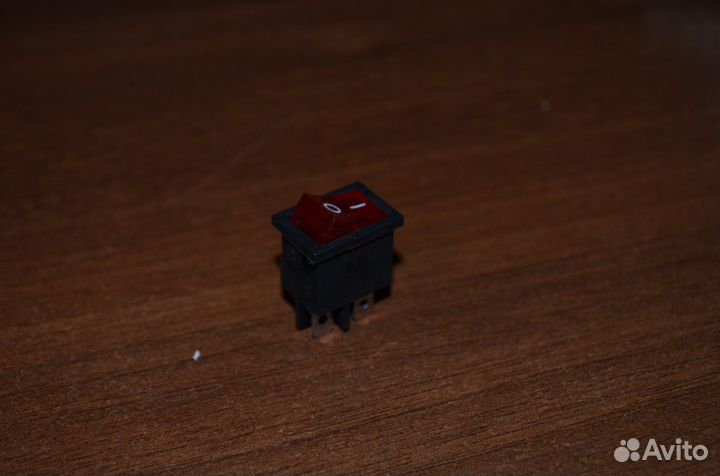 Выключатель с подсветкой