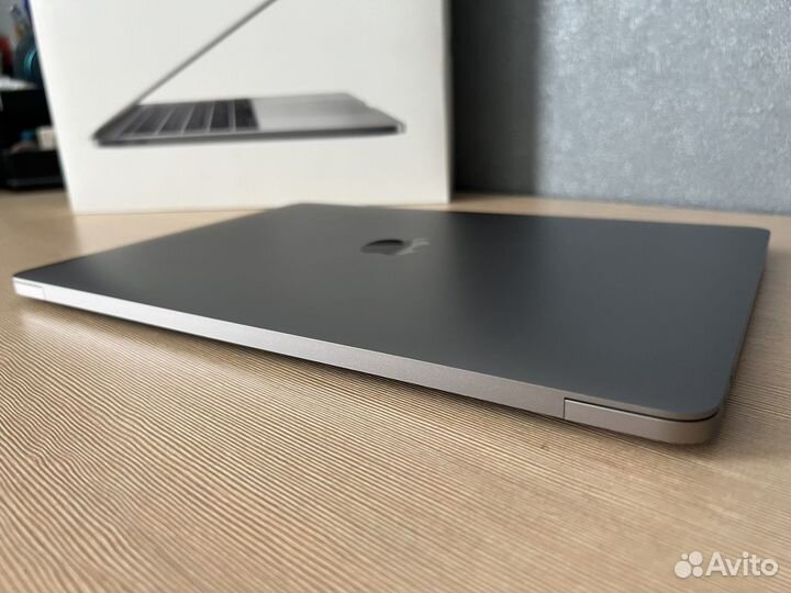 Apple MacBook Pro 13 retina 2017 8/128гб