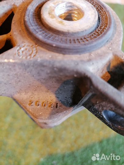 Кронштейн опоры двс 7M51-6P093KA Volvo S40 V50 MS