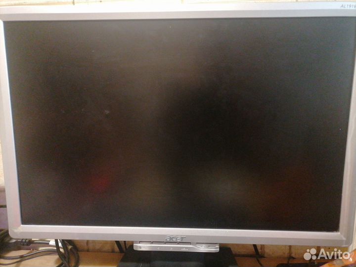 Два монитора Acer AL1916W