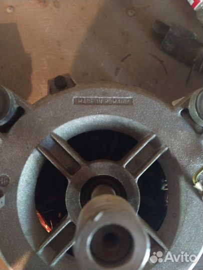 Электродвигатель от стиральной машины Indesit