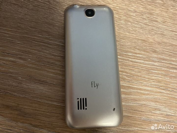 Телефон Fly