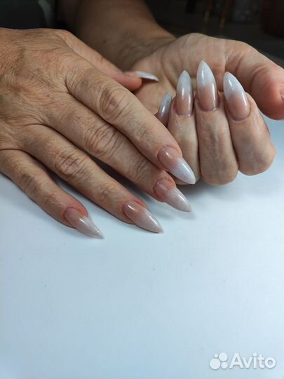 Нужна модель на маникюр
