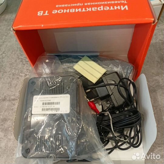 Тв приставка и оптический роутер Ростелеком