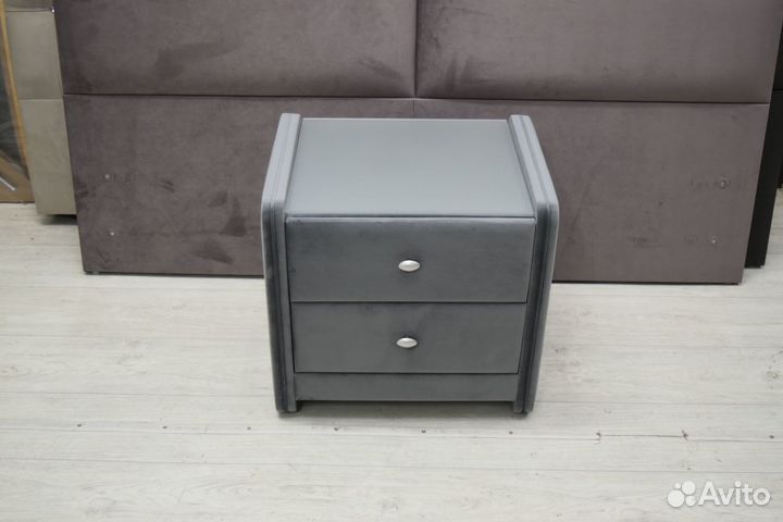 Тумба прикроватная