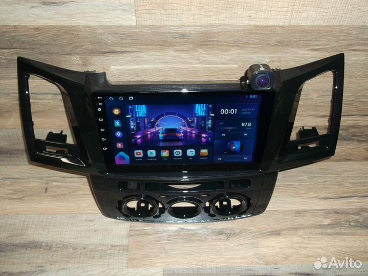 Магнитола Toyota Fortuner Android с камерой