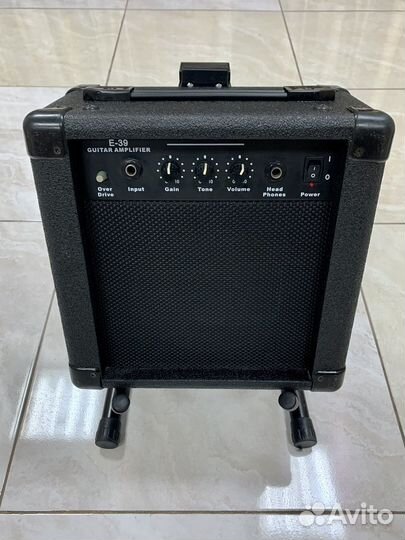 Комбоусилитель Harley Benton