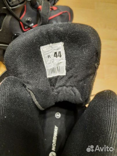 Коньки хоккейные