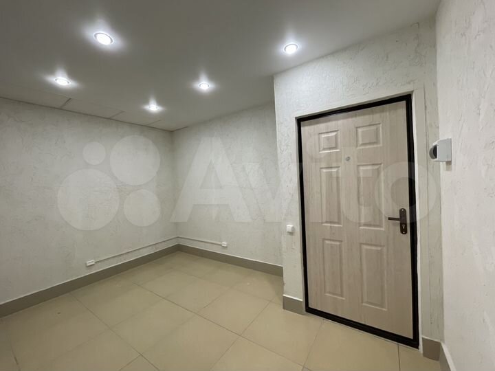 Помещение, 11,2 м2, новый ремонт, первая линия